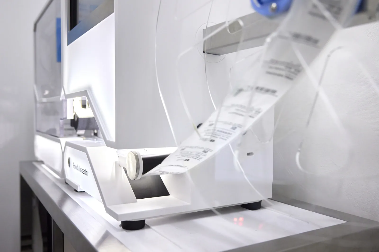 Automate de préparation des doses à administrer en sachets